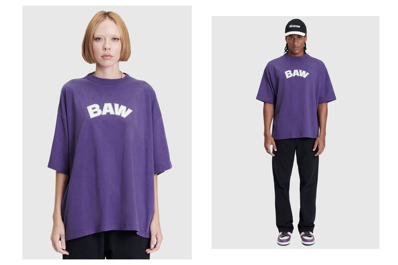 modelos com camiseta roxa