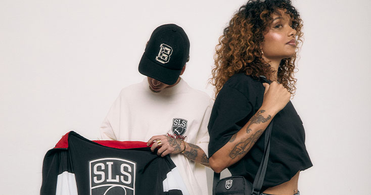 Moda urbana com casal em roupas estilosas